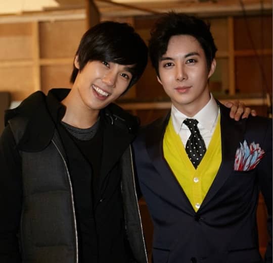 Пак Чжон Мин из SS501 посетил Ким Хенг Чжуна на съемках его нового видеоклипа