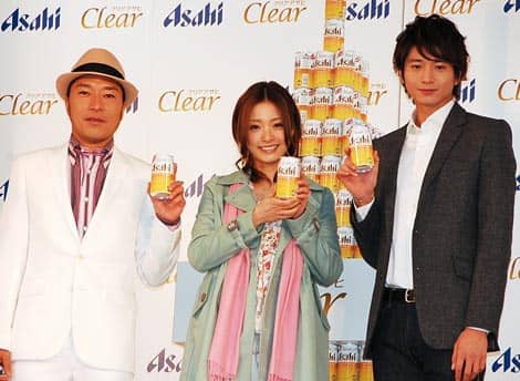 Уэто Ая, Мукаи Осаму, Черепаха Мацумото в новой рекламе от "Asahi Beer"
