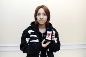 Корейские знаменитости молятся за пострадавших в Японии