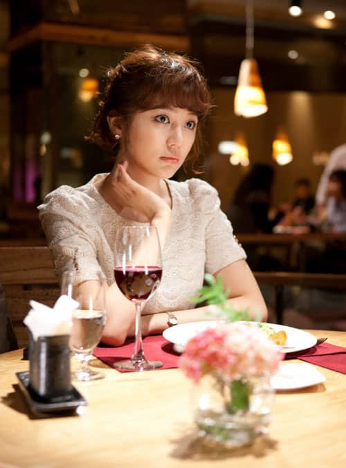 Юн Ын Хё выпустила саундтрек “Love Is Blind” к фильму ‘Мое Маленькое Черное Платье’