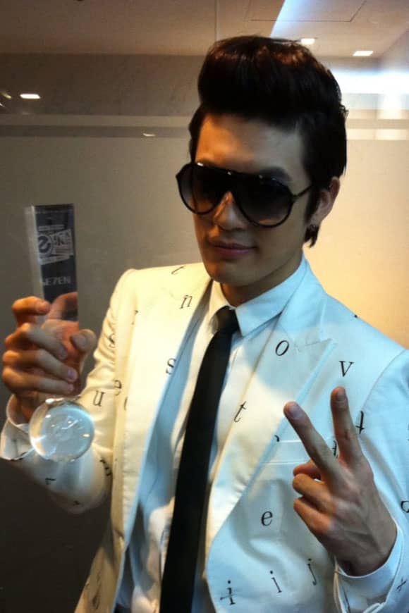 Se7en и Big Bang получили награды на “2011 Singapore Entertainment Awards”
