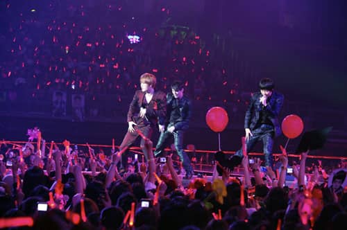 JYJ успешно провели свой концерт в рамках «Всемирного Турне 2011» на Тайване