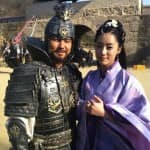 ЫнЧжон и Кхири из T-ara на съёмках в драме "Король Гынчого"