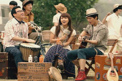 10cm и Ха Чжи Вон спели в рекламном ролике “Acafela”