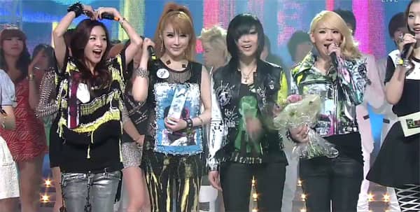 2NE1 выиграли "Inkigayo" + другие выступления