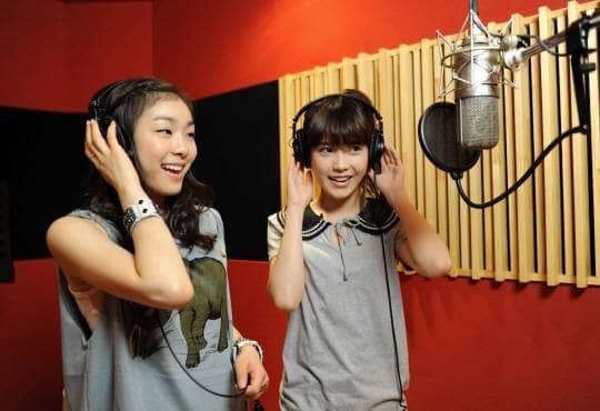 IU и Ким Юна готовят песню для шоу "Поцелуй и Плачь"