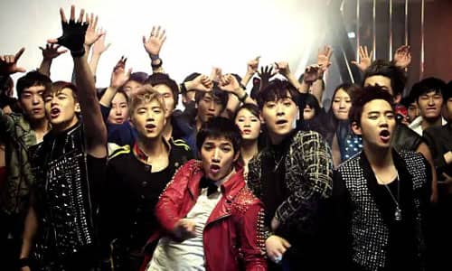 Появилось видео из-за кулис съемок клипа 2PM “Hands Up”!