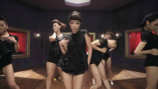 Хваёби выпустила музыкальное видео на песню “I’m OK”!