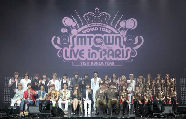 Артисты из SM Entertainment благодарят фанатов из Европы