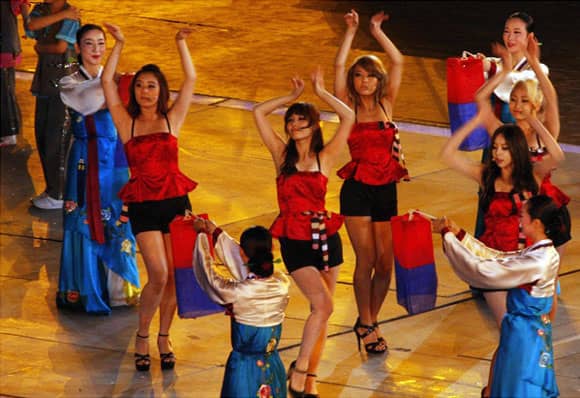 Wonder Girls выступили на ‘Специальных Летних Всемирных Олимпийских Играх 2011’ в Греции