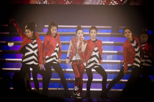 2NE1 успешно завершили трехдневный концерт “NOLZA”