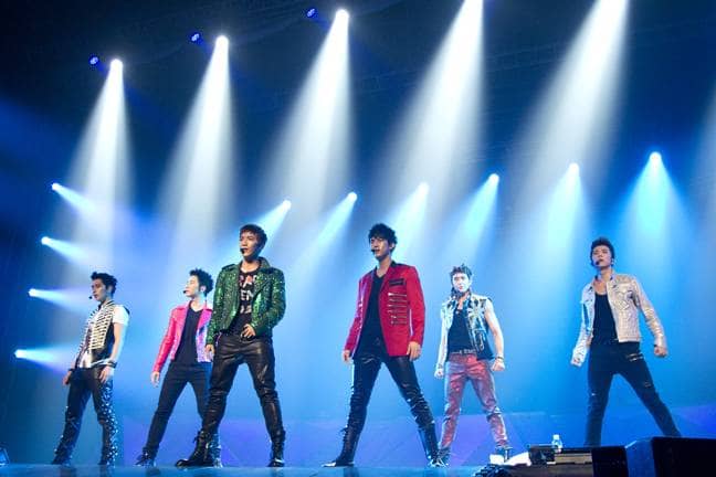 2PM успешно провели первый концерт в рамках тура ‘Hands Up Asia Tour’!