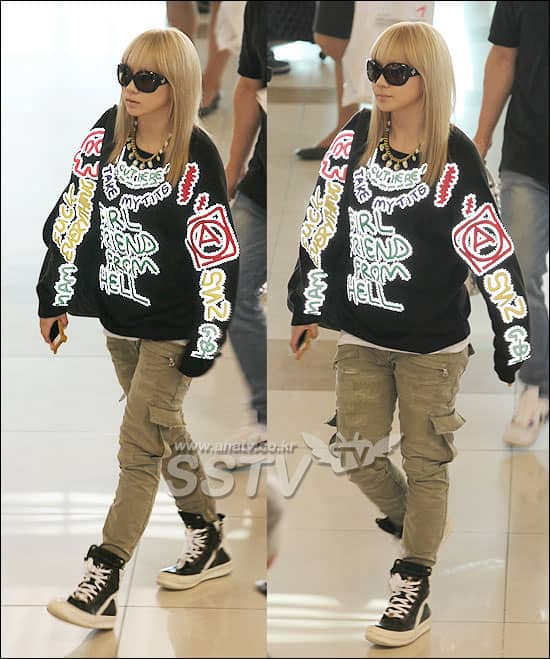 CL из 2NE1 возмутила интернет-пользователей оскорбительными словами на ее свитере