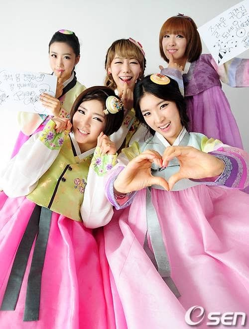 Звезды Кореи поздравляют поклонников с праздником Чхусок