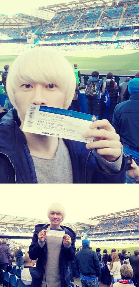 ЫнХёк из Super Junior посетил футбольный матч Арсенал против Челси