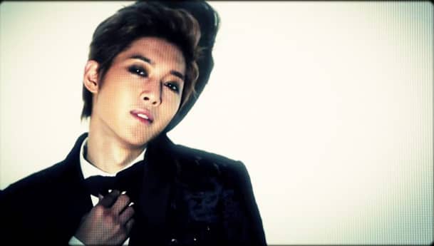 Ким Хён Чжун показал первый тизер музыкального видео для “Lucky Guy”