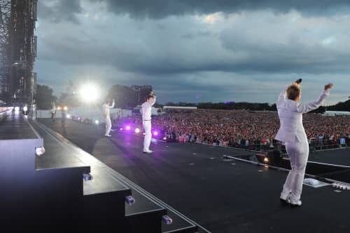 JYJ собрали 80 000 фанатов на "Незабываемый живой концерт JYJ в Японии 2011"