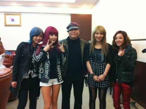 Psy и 2NE1 после концерта ‘I-FESTA’