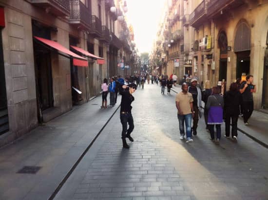 ЧжэЧжун из JYJ выложил фотографии из Барселоны, Испания