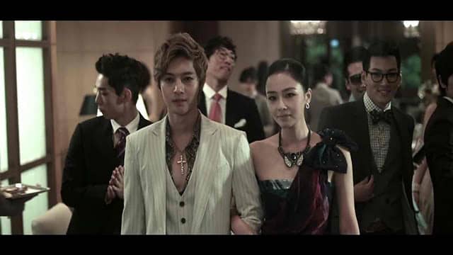 Ким Хён Чжун выпустил третий тизер музыкального видео «Lucky»