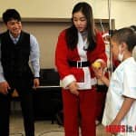 Ким ЮнА посетила больницу в костюме Санта Клауса