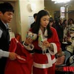 Ким ЮнА посетила больницу в костюме Санта Клауса