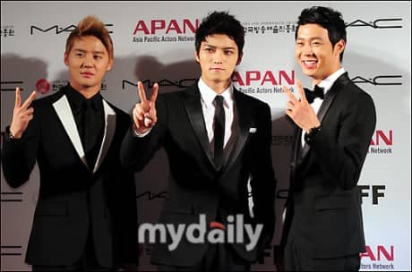 Пользователи сети выбрали JYJ "Самой лучшей идол-звездой" в 2011 году