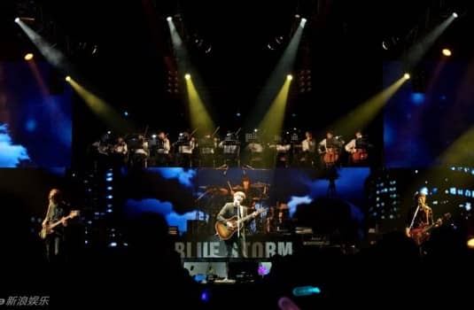 CN Blue с успехом провели первый концерт "Blue Storm" в Гонконге в рамках своего азиатского турне
