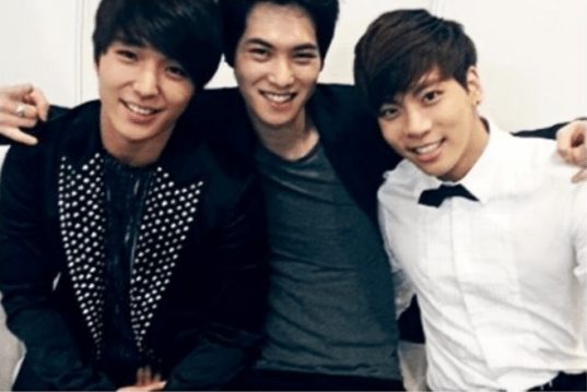 Джонхун из F.T.Island, Ли Джонхен из CNBlue и Ким Джонхен из SHINee выглядят великолепно вместе