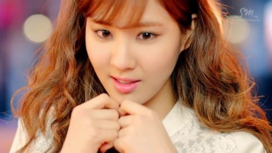 Маленькое лицо Сохен из Girls' Generation привлекло внимание.