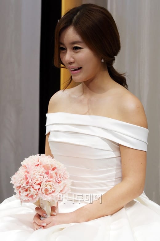 Бывшая участница Jewelry, Ли Джихён вышла замуж