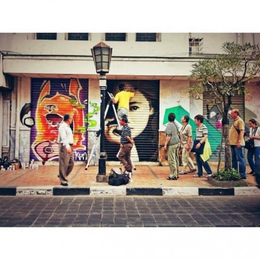 Индонезийский фанат создал стрит арт ко дню рождения Тэён