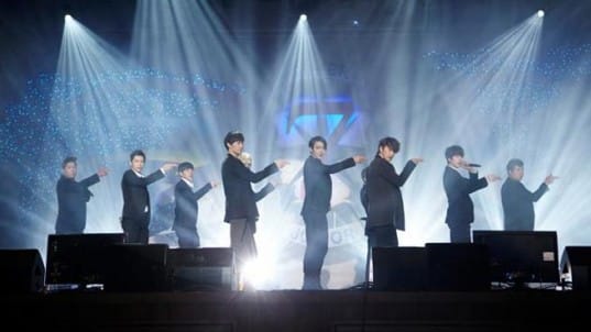 Super Junior готовятся к Google+ видеовстрече с фанатами