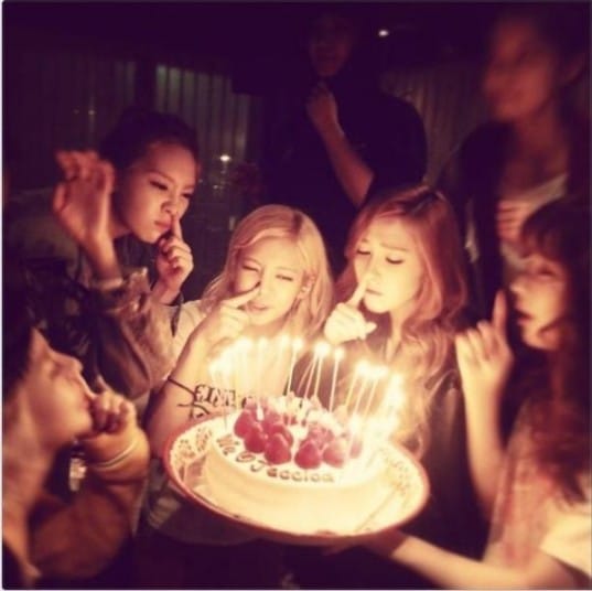 Girls’ Generation и Кристал из f(x) празднуют день рождения Джессики