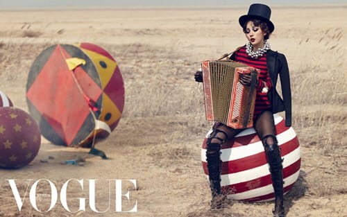 Ли Хёри стала артисткой цирка в последнем выпуске ‘Vogue’