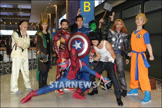 Super Junior вернулись из Южной Америки в костюмах супергероев