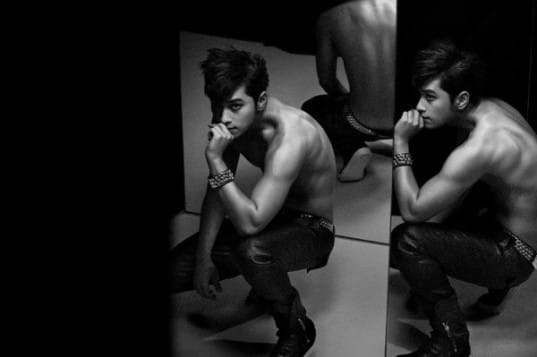 2PM представили фотографии на второй заглавный трек “All Day I Think of You”