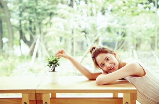 Юна из Girls' Generation в новой яркой рекламе для 'Innisfree'