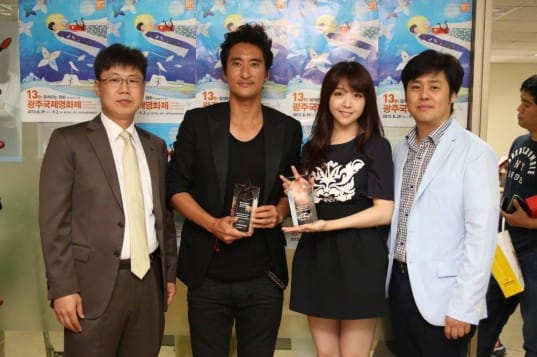 Мина из Girl's Day с опозданием говорит по поводу награды Лучшая Актриса-Новичок на 'Gwangju International Film Festival'