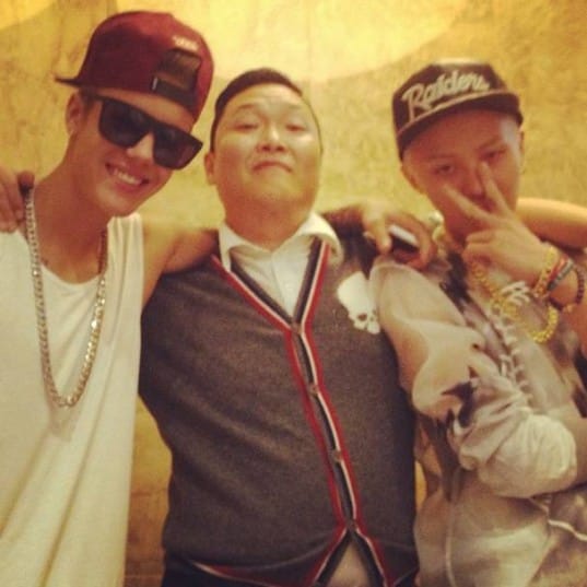 Скутер Браун загрузил в Instagram фотографии с Джастином Бибером, G-Dragon'ом и Саем