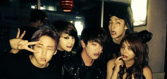 Эрик Нам, Эйли, Генри, Джохён из SPICA + Кевин из U-KISS сфотографировались вместе на Хэллоуин