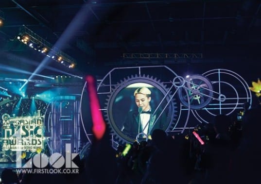 '1st Look' показывает звездные моменты на церемонии '2013 MAMA'