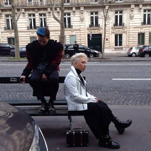 G-Dragon и Тэян на улицах Парижа