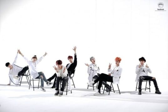BTS представили фотографии из видеоклипа 'Just One Day'