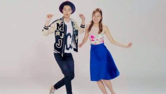 Гон Хё Джин и Чо Ин Сон весело танцуют на видео-тизерах к выходу новой дорамы It's Okay, That's Love