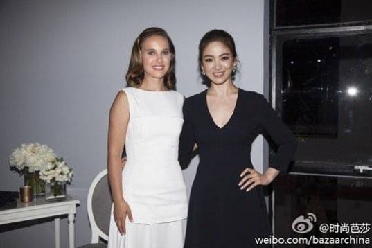 Две прекрасные актрисы, Сон Хе Кё и Натали Портман, встретились на мероприятии Dior