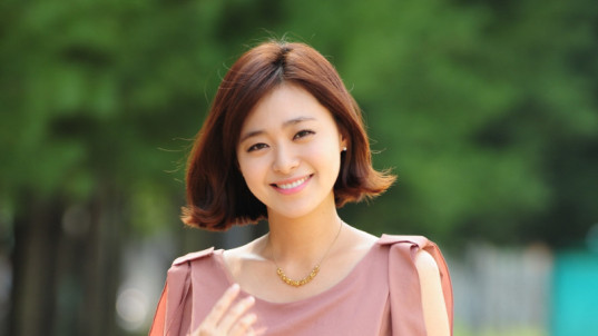 Актриса Ли Ён Ын на третьем месяце беременности