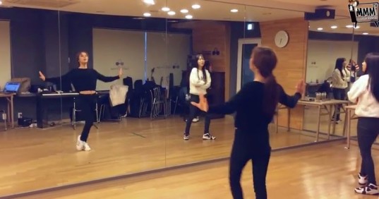 MAMAMOO выпустили видео с репетиции выступления на Immortal Song