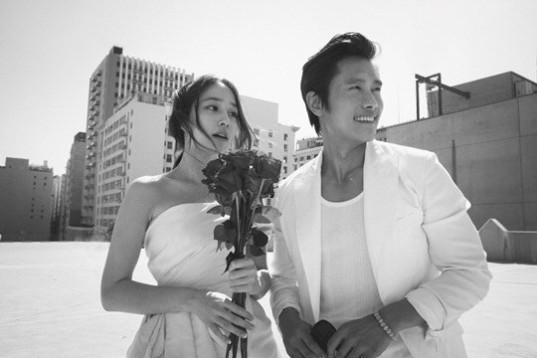 lee-byung-hun-and-lee-min-jung-wedding-pics-2