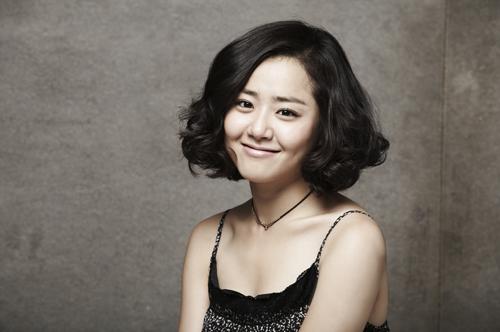 moon-geun-young-addresses-her-gift-controversy